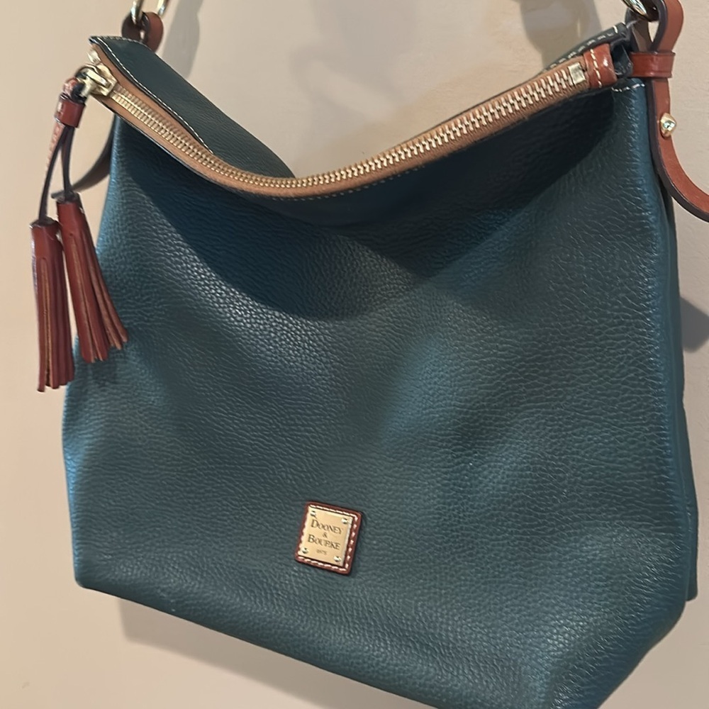Dooney & Bourke green Pebble Grain Twist Strap Hobo - Picture 2 of 6